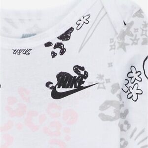 NIKE Baby Girl Doodle Dreamer Bodysuit